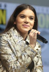 Hailee Steinfeld Hailee Steinfeld